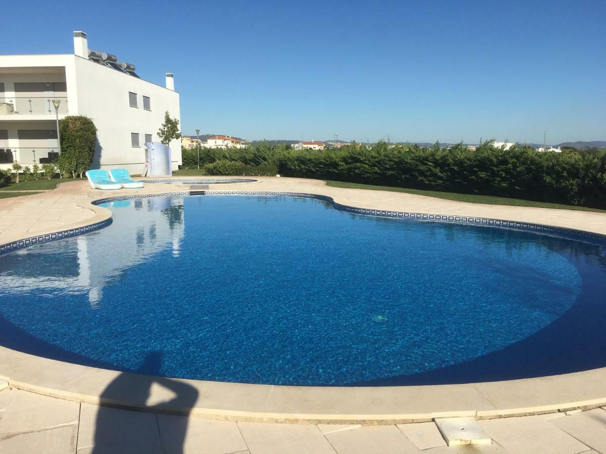 Olhos De Agua Apartment Ольос де Агуа Екстериор снимка