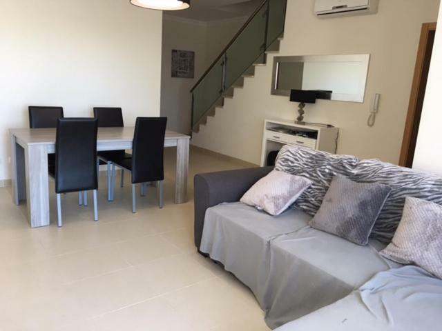 Olhos De Agua Apartment Ольос де Агуа Екстериор снимка
